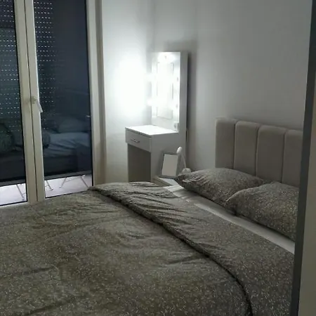 Apartment Lagator Lux *