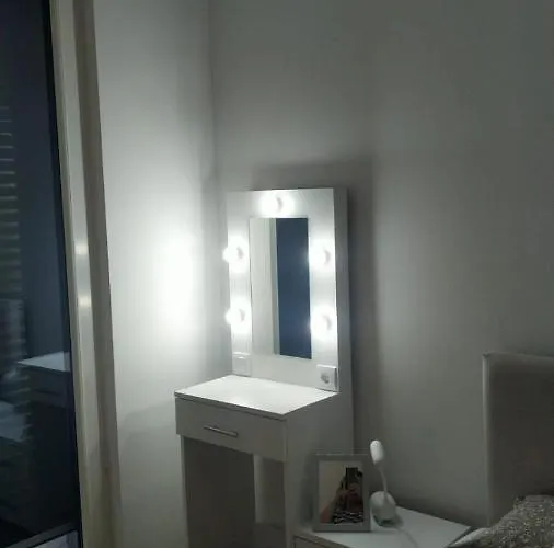 Lagator Lux * Лозница