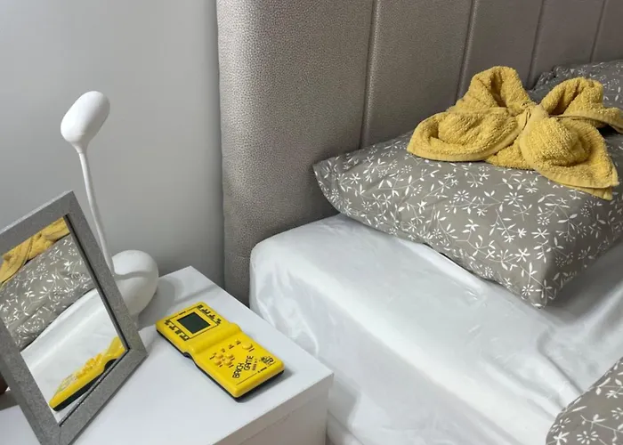 Lagator Lux Апартаменты Лозница