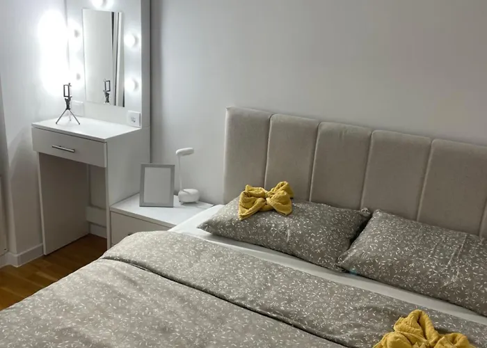 Lagator Lux Лозница